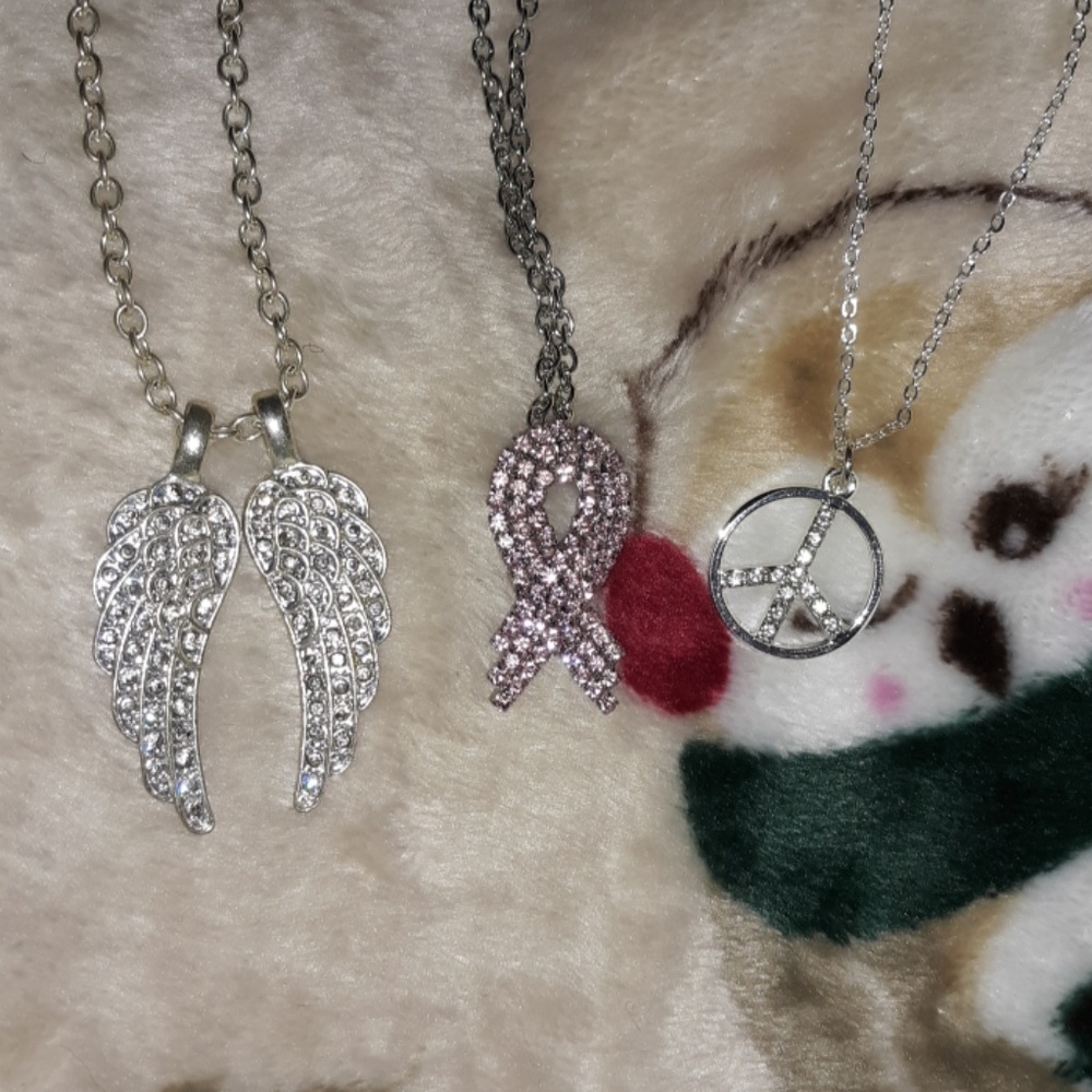 🖤3 necklace bundle